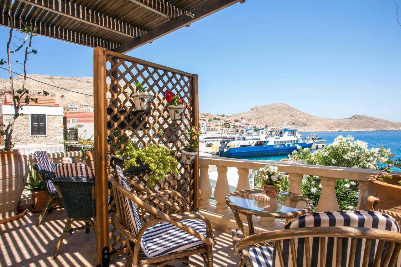Annas Houses Chalki Town Luaran gambar
