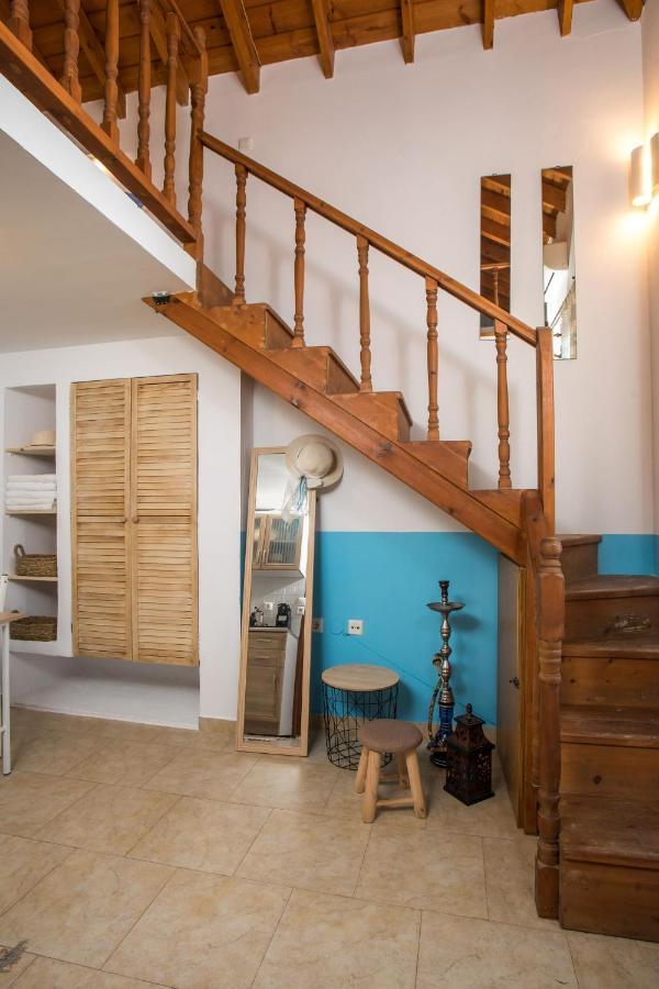 Annas Houses Chalki Town Luaran gambar